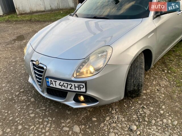 Сірий Альфа Ромео Giulietta, об'ємом двигуна 1.37 л та пробігом 151 тис. км за 6200 $, фото 7 на Automoto.ua
