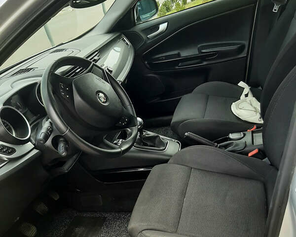 Серый Альфа Ромео Джульетта, объемом двигателя 1.4 л и пробегом 145 тыс. км за 6600 $, фото 10 на Automoto.ua