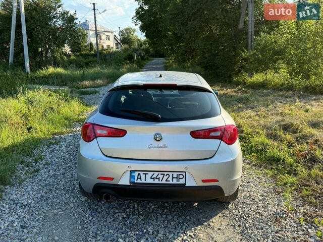 Сірий Альфа Ромео Giulietta, об'ємом двигуна 1.37 л та пробігом 151 тис. км за 6200 $, фото 3 на Automoto.ua