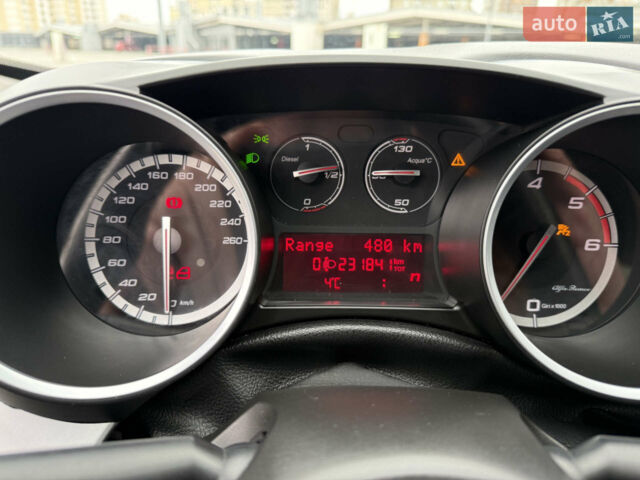 Сірий Альфа Ромео Giulietta, об'ємом двигуна 1.6 л та пробігом 232 тис. км за 7300 $, фото 11 на Automoto.ua