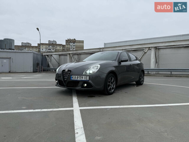 Сірий Альфа Ромео Giulietta, об'ємом двигуна 1.6 л та пробігом 232 тис. км за 7300 $, фото 17 на Automoto.ua