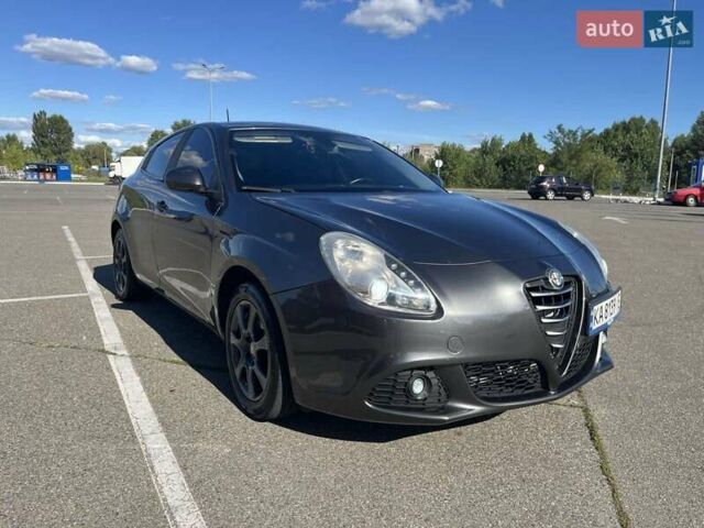 Альфа Ромео Джульетта 2012 в Киеве на Automoto.ua Серый Альфа Ромео Джульетта, объемом двигателя 1.6 л и пробегом 225 тыс. км за 7500 $, фото 4 на Automoto.ua