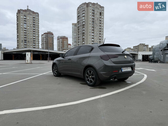 Сірий Альфа Ромео Giulietta, об'ємом двигуна 1.6 л та пробігом 232 тис. км за 7300 $, фото 13 на Automoto.ua
