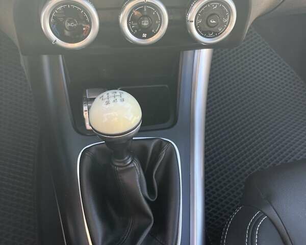Альфа Ромео Джульетта 2012 в Киеве на Automoto.ua Серый Альфа Ромео Джульетта, объемом двигателя 1.6 л и пробегом 225 тыс. км за 7500 $, фото 20 на Automoto.ua