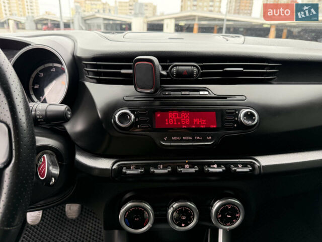 Сірий Альфа Ромео Giulietta, об'ємом двигуна 1.6 л та пробігом 232 тис. км за 7300 $, фото 10 на Automoto.ua
