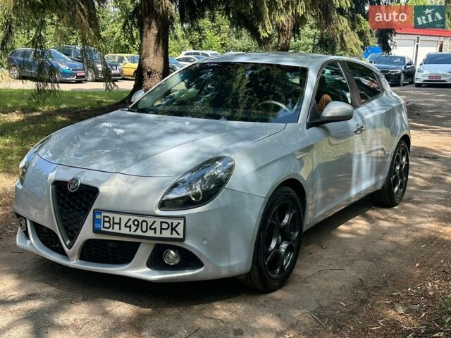 Сірий Альфа Ромео Giulietta, об'ємом двигуна 1.37 л та пробігом 127 тис. км за 8300 $, фото 12 на Automoto.ua