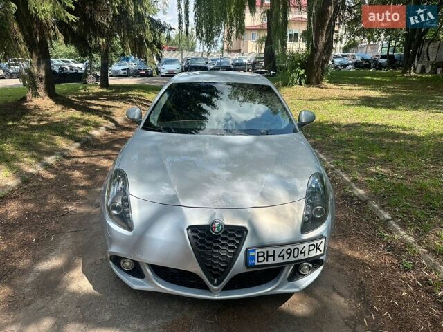 Сірий Альфа Ромео Giulietta, об'ємом двигуна 1.37 л та пробігом 127 тис. км за 8300 $, фото 54 на Automoto.ua