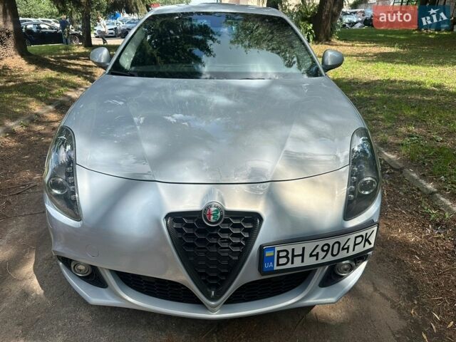 Сірий Альфа Ромео Giulietta, об'ємом двигуна 1.37 л та пробігом 127 тис. км за 8300 $, фото 43 на Automoto.ua