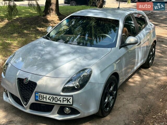 Сірий Альфа Ромео Giulietta, об'ємом двигуна 1.37 л та пробігом 127 тис. км за 8300 $, фото 13 на Automoto.ua