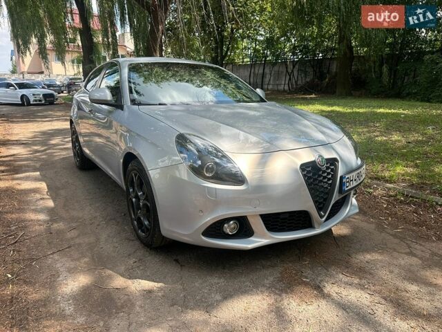 Сірий Альфа Ромео Giulietta, об'ємом двигуна 1.37 л та пробігом 127 тис. км за 8300 $, фото 44 на Automoto.ua