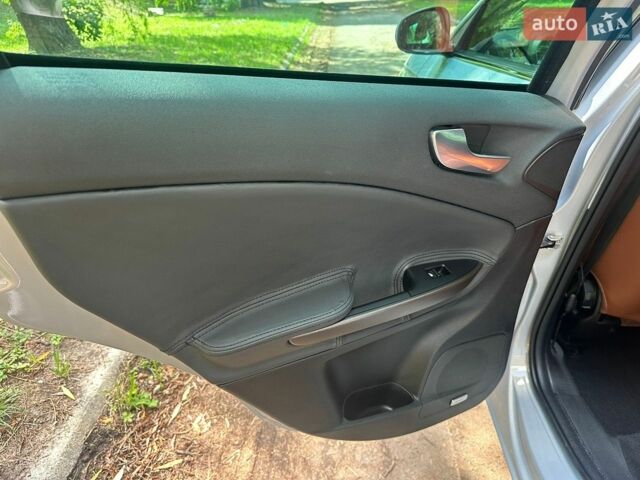 Сірий Альфа Ромео Giulietta, об'ємом двигуна 1.37 л та пробігом 127 тис. км за 8300 $, фото 31 на Automoto.ua