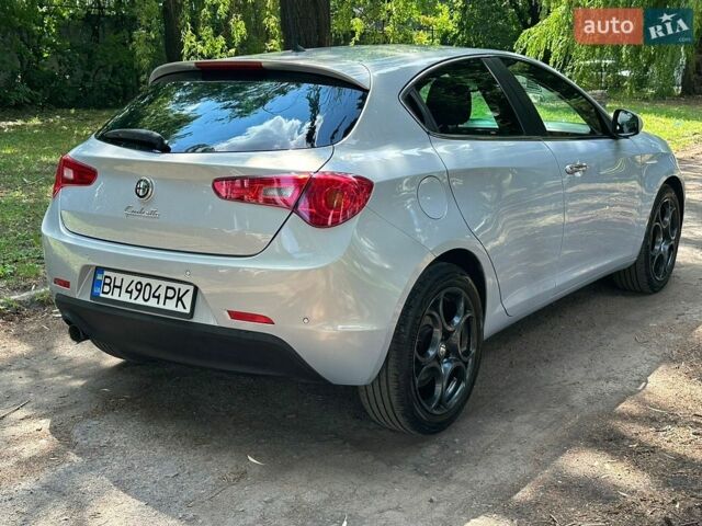 Сірий Альфа Ромео Giulietta, об'ємом двигуна 1.37 л та пробігом 127 тис. км за 8300 $, фото 21 на Automoto.ua