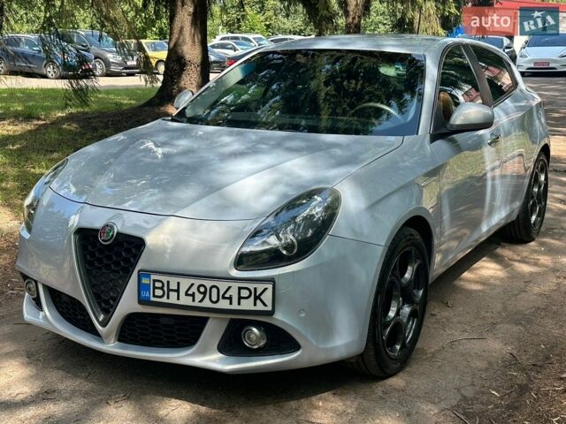 Сірий Альфа Ромео Giulietta, об'ємом двигуна 1.37 л та пробігом 127 тис. км за 8300 $, фото 14 на Automoto.ua