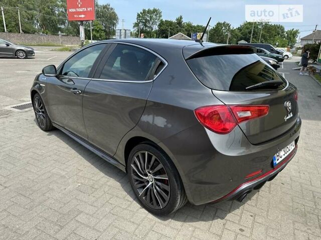 Сірий Альфа Ромео Giulietta, об'ємом двигуна 1.37 л та пробігом 216 тис. км за 11300 $, фото 2 на Automoto.ua