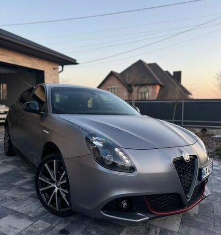 Серый Альфа Ромео Джульетта, объемом двигателя 1.37 л и пробегом 39 тыс. км за 20000 $, фото 2 на Automoto.ua