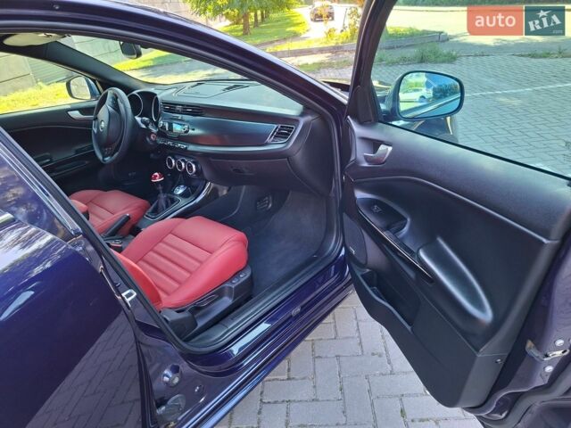 Синій Альфа Ромео Giulietta, об'ємом двигуна 1.75 л та пробігом 157 тис. км за 19000 $, фото 20 на Automoto.ua