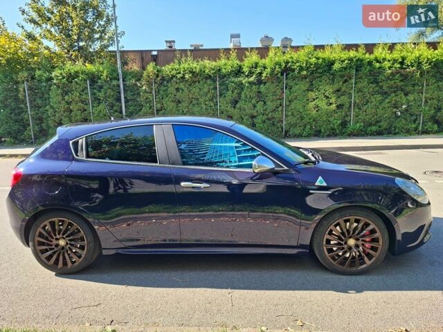 Синій Альфа Ромео Giulietta, об'ємом двигуна 1.75 л та пробігом 157 тис. км за 19000 $, фото 12 на Automoto.ua