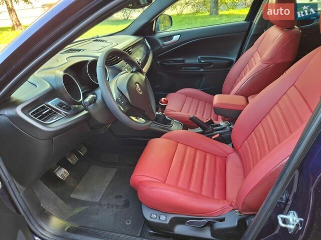 Синій Альфа Ромео Giulietta, об'ємом двигуна 1.75 л та пробігом 157 тис. км за 19000 $, фото 15 на Automoto.ua