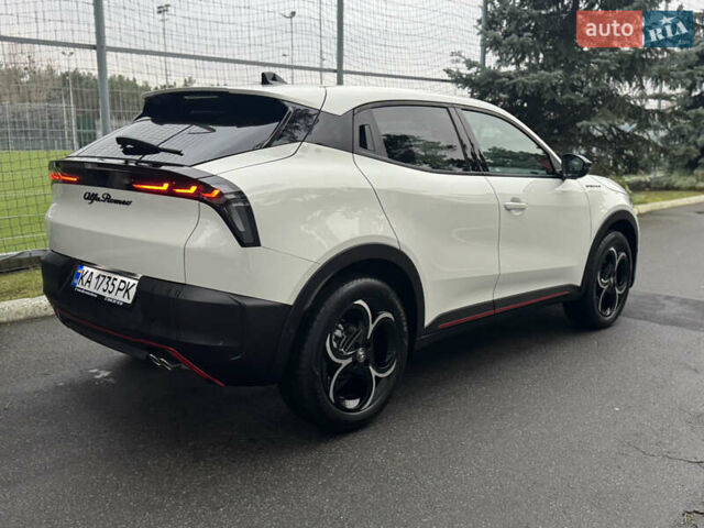 Белый Альфа Ромео Джуниор, объемом двигателя 1.2 л и пробегом 1 тыс. км за 31500 $, фото 13 на Automoto.ua