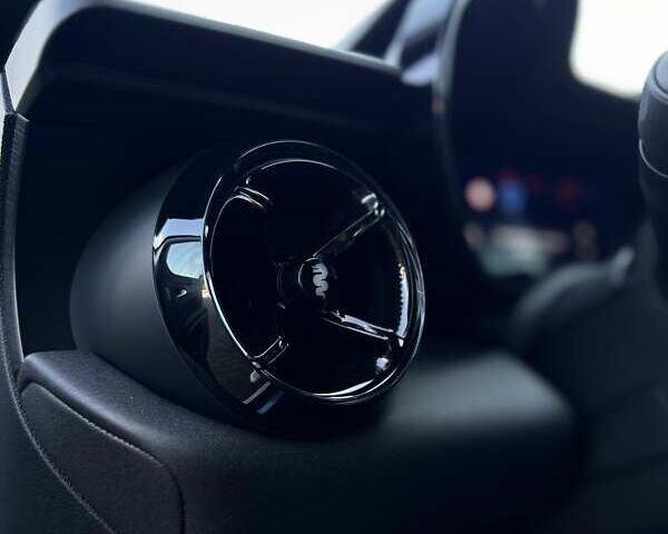 Білий Альфа Ромео Джуніор, об'ємом двигуна 1.2 л та пробігом 1 тис. км за 30143 $, фото 5 на Automoto.ua