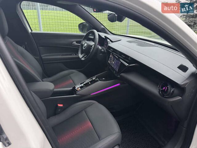 Белый Альфа Ромео Джуниор, объемом двигателя 1.2 л и пробегом 1 тыс. км за 31500 $, фото 29 на Automoto.ua