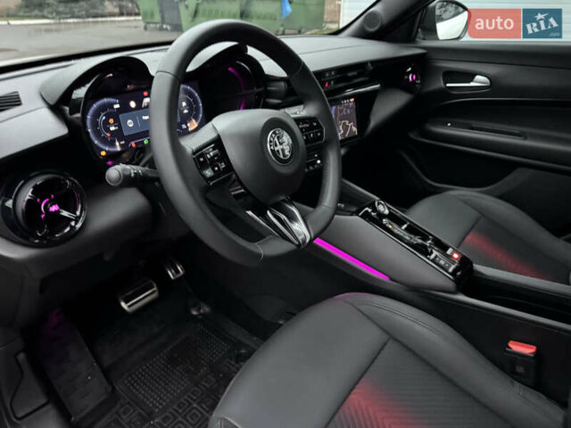 Белый Альфа Ромео Джуниор, объемом двигателя 1.2 л и пробегом 1 тыс. км за 31500 $, фото 19 на Automoto.ua