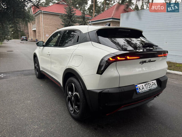 Белый Альфа Ромео Джуниор, объемом двигателя 1.2 л и пробегом 1 тыс. км за 31500 $, фото 18 на Automoto.ua