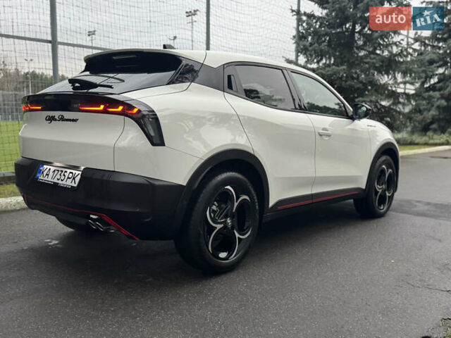 Белый Альфа Ромео Джуниор, объемом двигателя 1.2 л и пробегом 1 тыс. км за 31500 $, фото 14 на Automoto.ua