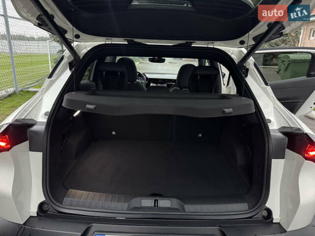 Белый Альфа Ромео Джуниор, объемом двигателя 1.2 л и пробегом 1 тыс. км за 31500 $, фото 35 на Automoto.ua