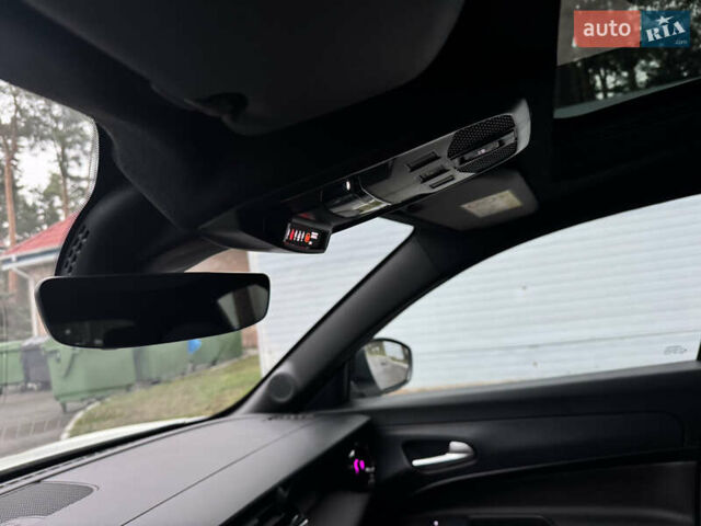 Белый Альфа Ромео Джуниор, объемом двигателя 1.2 л и пробегом 1 тыс. км за 31500 $, фото 27 на Automoto.ua