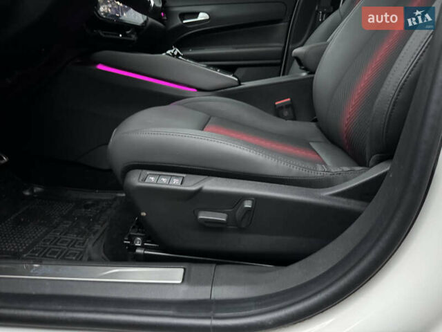 Белый Альфа Ромео Джуниор, объемом двигателя 1.2 л и пробегом 1 тыс. км за 31500 $, фото 21 на Automoto.ua