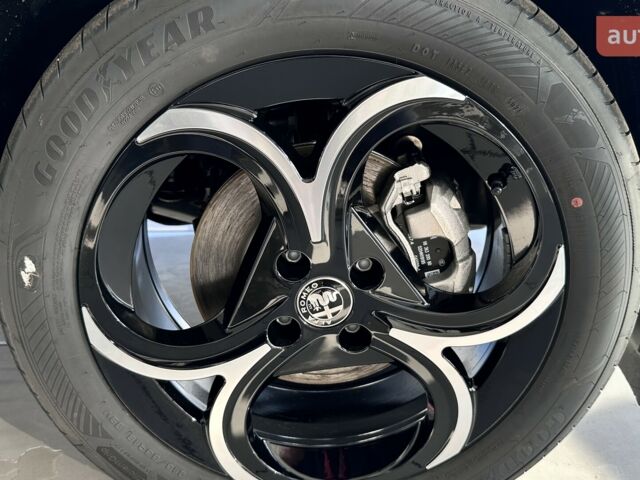 Альфа Ромео Джуніор, об'ємом двигуна 1.2 л та пробігом 0 тис. км за 29437 $, фото 20 на Automoto.ua