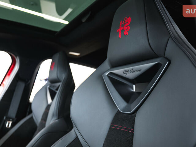 купити нове авто Альфа Ромео Джуніор 2025 року від офіційного дилера Дилерський Центр FIAT «АВТОРИНА» Альфа Ромео фото