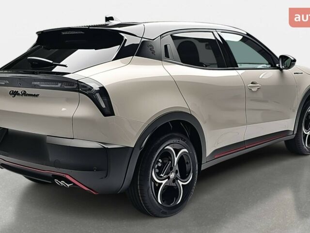 Альфа Ромео Джуніор, об'ємом двигуна 1.2 л та пробігом 0 тис. км за 29437 $, фото 4 на Automoto.ua