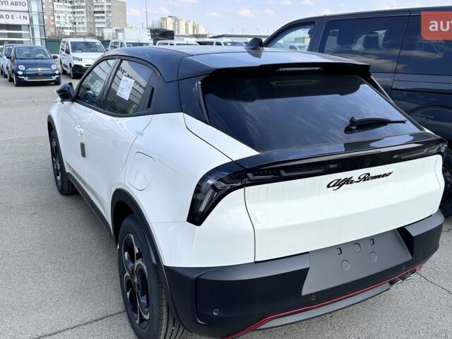 Альфа Ромео Джуніор, об'ємом двигуна 1.2 л та пробігом 0 тис. км за 29473 $, фото 3 на Automoto.ua