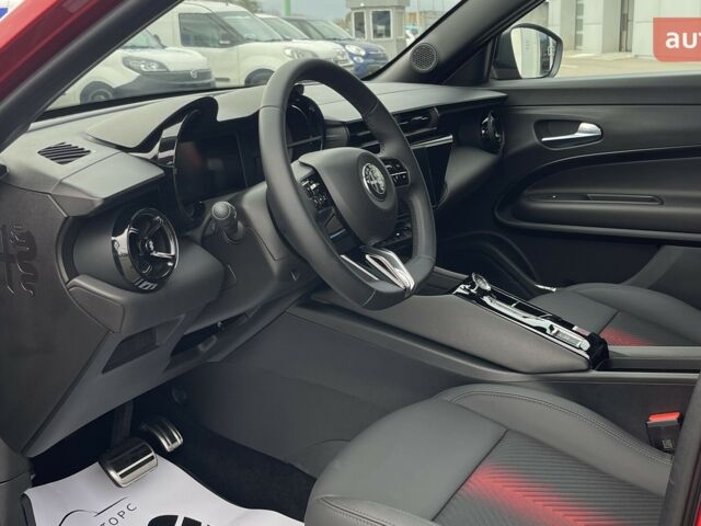 Альфа Ромео Джуниор, объемом двигателя 0 л и пробегом 0 тыс. км за 31740 $, фото 10 на Automoto.ua