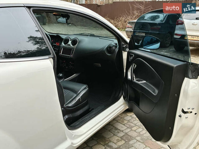 Белый Альфа Ромео Мито, объемом двигателя 1.3 л и пробегом 301 тыс. км за 6200 $, фото 8 на Automoto.ua