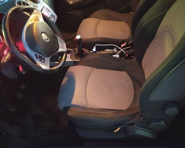 Альфа Ромео Мито 2011 в Кременчуге на Automoto.ua Белый Альфа Ромео Мито, объемом двигателя 1.3 л и пробегом 195 тыс. км за 6000 $, фото 24 на Automoto.ua