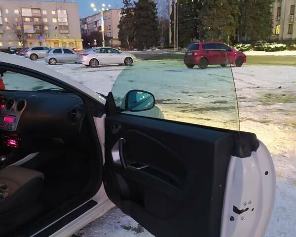 Альфа Ромео Мито 2011 в Кременчуге на Automoto.ua Белый Альфа Ромео Мито, объемом двигателя 1.3 л и пробегом 195 тыс. км за 6000 $, фото 43 на Automoto.ua