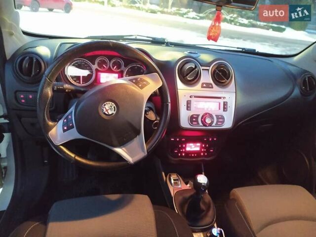 Альфа Ромео Мито 2011 в Кременчуге на Automoto.ua Белый Альфа Ромео Мито, объемом двигателя 1.3 л и пробегом 195 тыс. км за 6000 $, фото 23 на Automoto.ua