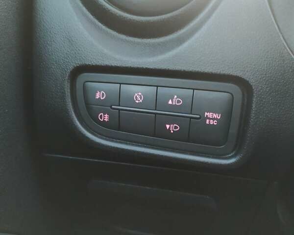 Альфа Ромео Мито 2011 в Кременчуге на Automoto.ua Белый Альфа Ромео Мито, объемом двигателя 1.3 л и пробегом 195 тыс. км за 6000 $, фото 33 на Automoto.ua