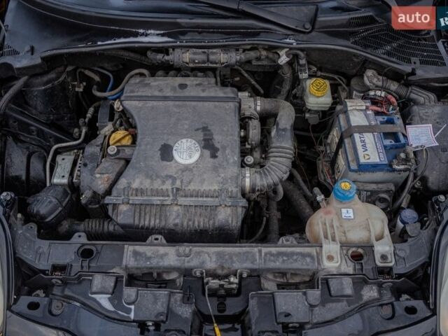 Чорний Альфа Ромео Mito, об'ємом двигуна 1.4 л та пробігом 195 тис. км за 5000 $, фото 30 на Automoto.ua