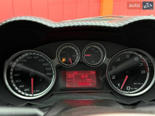 Чорний Альфа Ромео Mito, об'ємом двигуна 1.4 л та пробігом 130 тис. км за 6290 $, фото 18 на Automoto.ua