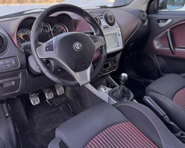 Чорний Альфа Ромео Mito, об'ємом двигуна 1.6 л та пробігом 290 тис. км за 6800 $, фото 6 на Automoto.ua