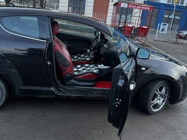 Чорний Альфа Ромео Mito, об'ємом двигуна 1.2 л та пробігом 225 тис. км за 4850 $, фото 7 на Automoto.ua