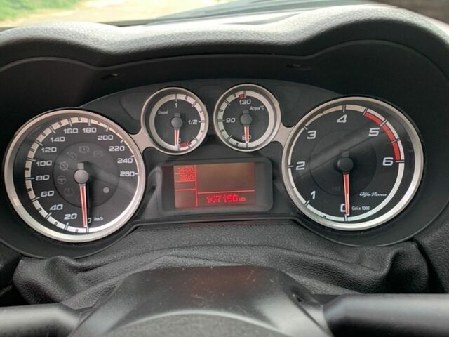 Чорний Альфа Ромео Mito, об'ємом двигуна 1.3 л та пробігом 147 тис. км за 6500 $, фото 48 на Automoto.ua