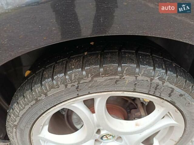 Фиолетовый Альфа Ромео Мито, объемом двигателя 1.37 л и пробегом 257 тыс. км за 4700 $, фото 10 на Automoto.ua