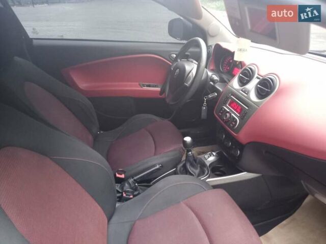 Красный Альфа Ромео Мито, объемом двигателя 1.3 л и пробегом 221 тыс. км за 4950 $, фото 56 на Automoto.ua