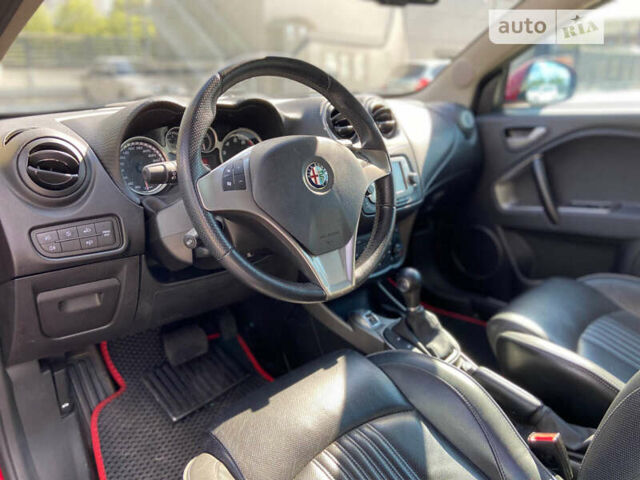 Червоний Альфа Ромео Mito, об'ємом двигуна 1.37 л та пробігом 160 тис. км за 8500 $, фото 10 на Automoto.ua