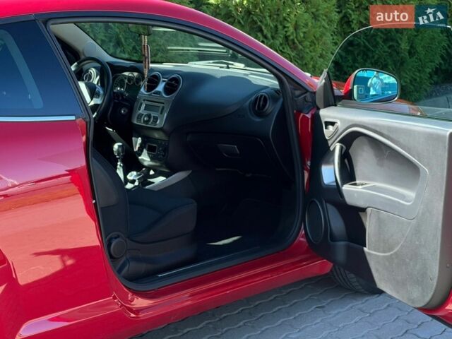 Червоний Альфа Ромео Mito, об'ємом двигуна 1.4 л та пробігом 120 тис. км за 4000 $, фото 6 на Automoto.ua